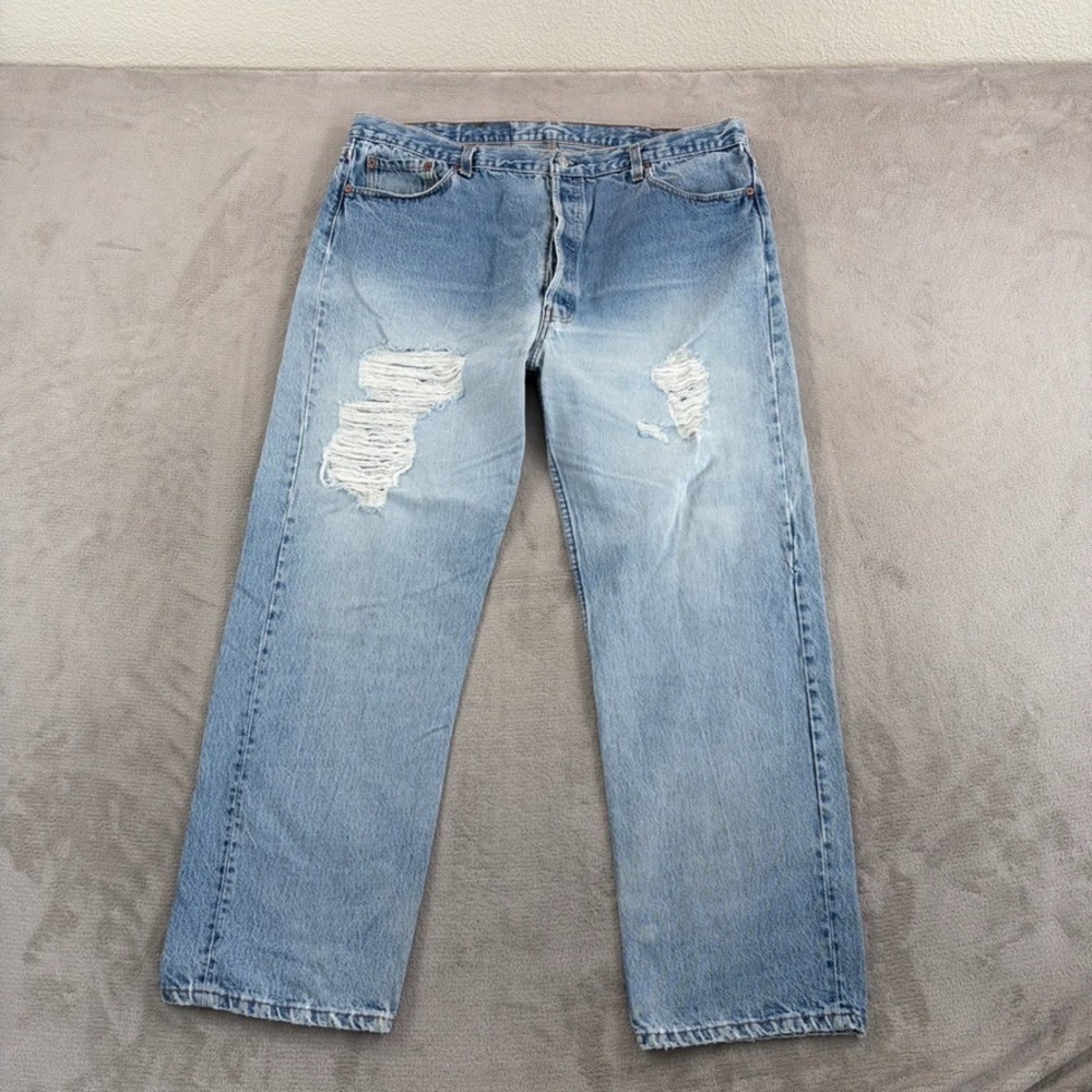 Vintage Levis 501 Jeans Mens Tag 42x30 (38x30) Blue Denim Button Fly Made in USA